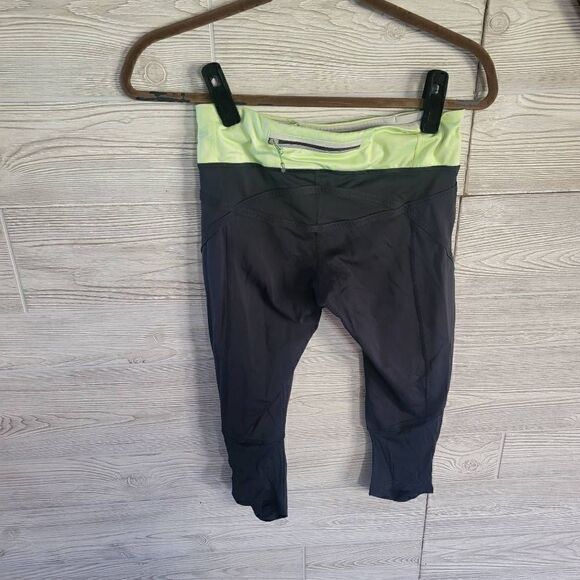 Lululemon Run: Pace Crop Leggings Running Workout SZ 4 Green Pokadot - Picture 6 of 6